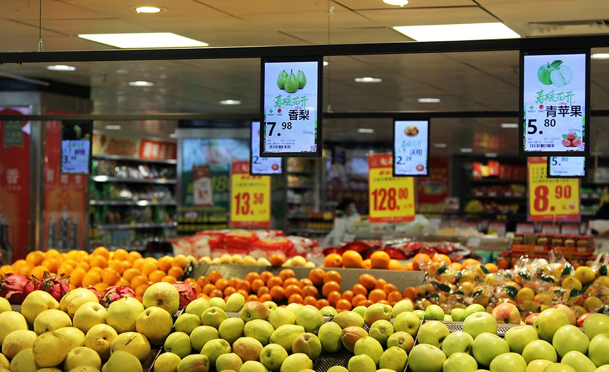 lcd display signage.jpg